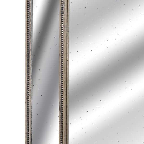 Distressed glass detail and edge