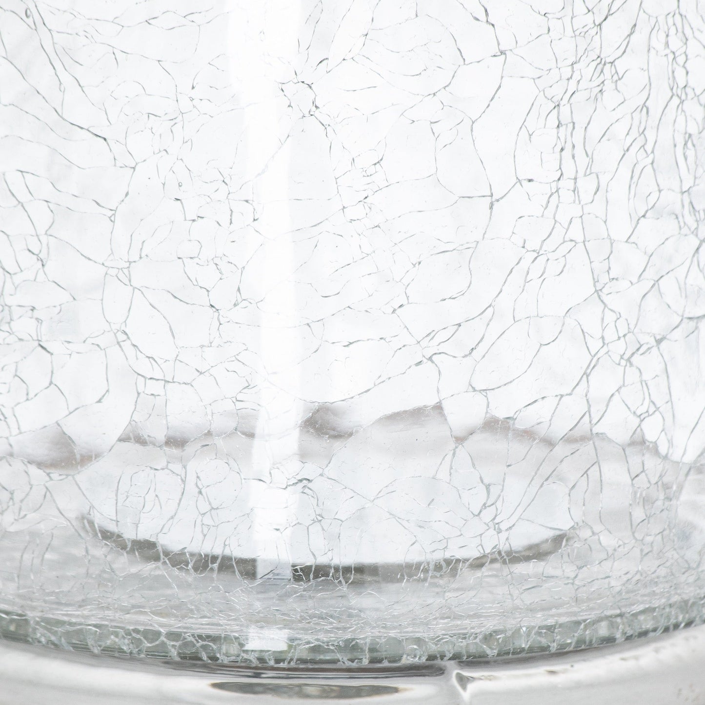 crackle effect on the glass of the candle holder